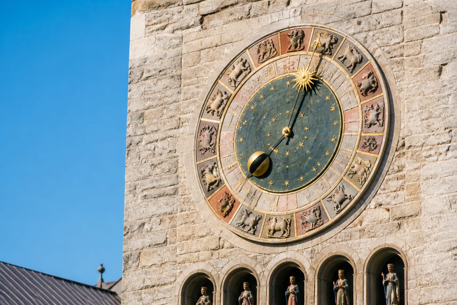 lund-cathedral-astronomical-clock-sweden