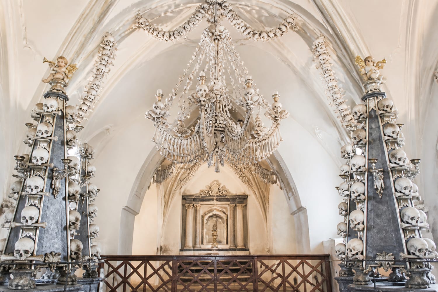 sedlec-ossuary-czechia