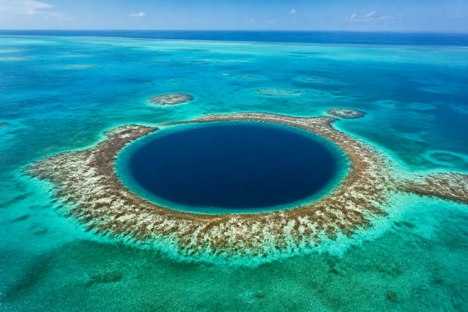 the-great-blue-hole-belize