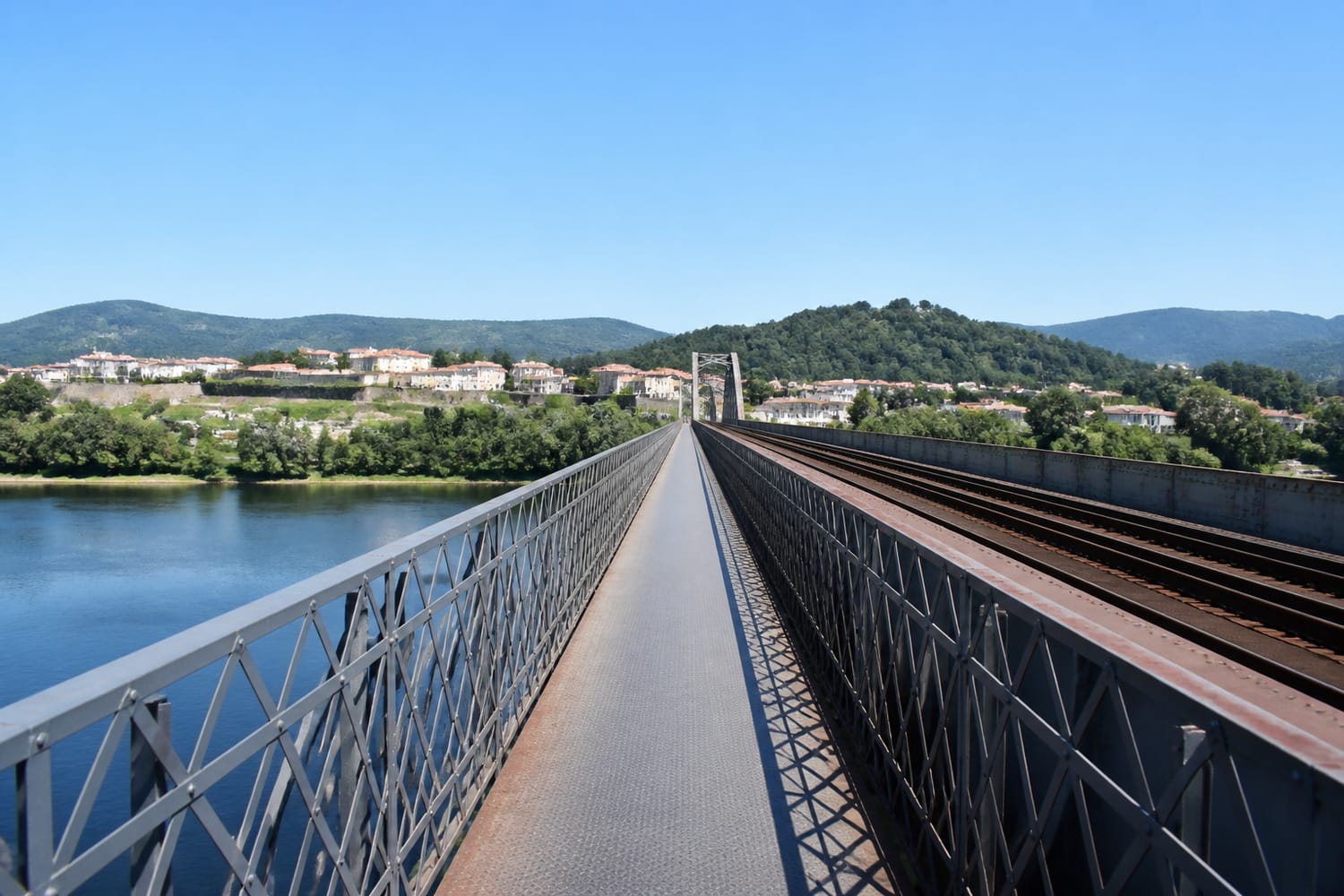tuivalenca-international-bridge-spain-and-portugal